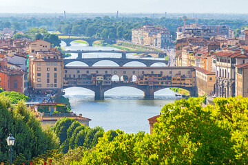 Ponte Vecchio und Altstadt von Florenz, Toskana, Italien 
