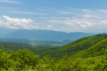 Fototapeta premium 日本 長野県茅野市にある日向木場展望台から見えるパノラマ風景