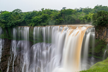 Naklejka premium waterfall landscape view