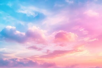Obraz premium Serene Sunset Skies: A Colorful Blend of Pink and Blue Clouds