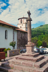 Amaiur, Navarra. At the entrance to this beautiful town in the Baztan Valley, at the foot of the Pyrenees, we find a beautiful well-preserved 17th century cross