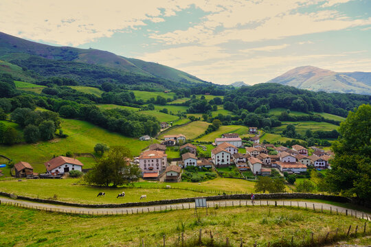 Amaiur (Maya). Typical landscapes of the Bazt&aacute;n Valley. Amaiur is a Pyrenean town with an incredible natural environment, surrounded by green meadows at the end of summer and gentle hills.