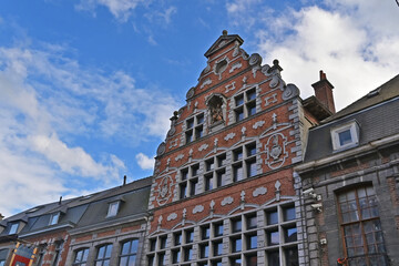 Fototapeta premium Tournai, le antiche case del centro storico, Fiandre - Belgio 