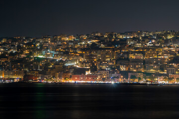 Obraz premium night view of the town