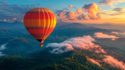 Naklejka premium Colorful balloons hovering over the mountains at dawn, against a background of blue sky and greenery