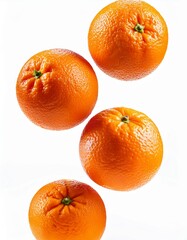 Naranjas cayendo, con un fondo blanco.