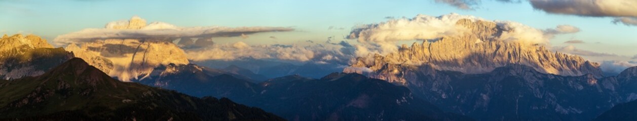 Fototapeta premium Evening panoramic view of mount Civetta and mount Pelmo