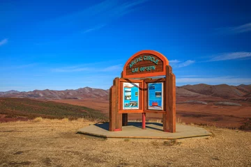 Gordijnen Roadside Sign Marking the Arctic Circle © Cliff LeSergent