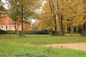 Kleiner Park im Zentrum von Rastede in Niedersachsen	