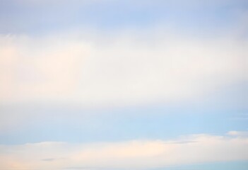 Obraz premium Fluffy Clouds Against a Blue Sky