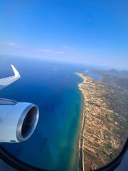 Fototapeta premium Flug über Insel