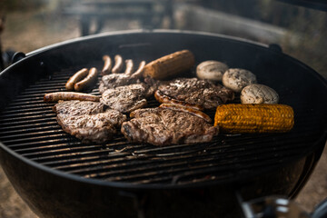 Grilled corn and meet 
