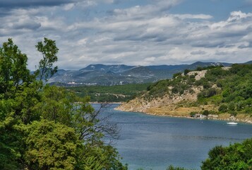 Fototapeta premium sea and mountains