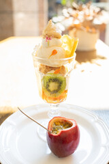 フロムトップのパッションフルーツのパフェ