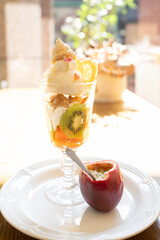 フロムトップのパッションフルーツのパフェ