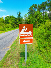 Canoe traffic sign drop in 