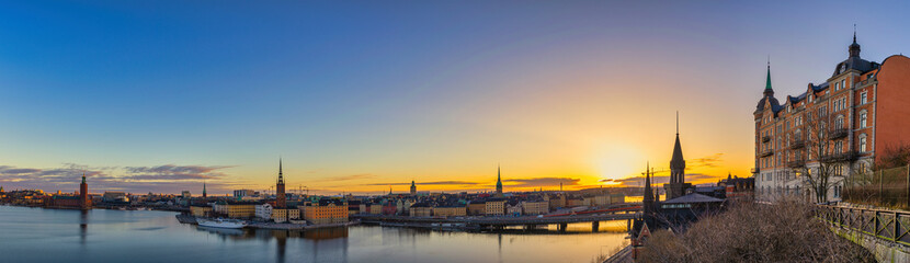 Naklejka premium Stockholm Sweden, sunrise panorama city skyline at Gamla Stan and Slussen