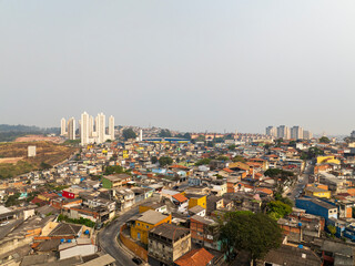 imagens aéreas impressionantes da cidade de Osasco, destacando seus principais pontos e oferecendo uma perspectiva única e ampla para valorizar projetos e promover a beleza urbana.