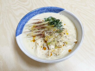 Japanese somen noodles with soy milk soup, topped with chicken, okra, and ginger