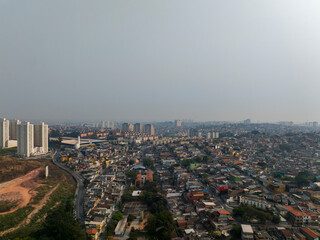 Obraz premium imagens aéreas impressionantes da cidade de Osasco, destacando seus principais pontos e oferecendo uma perspectiva única e ampla para valorizar projetos e promover a beleza urbana.