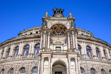 Obraz premium Semperoper opera house and concert hall on the Theaterplatz square in the historic centre of Dresden, Germany