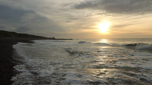 Wellen und Wind an der Nordsee bei Gammel Skagen, D&auml;nemark Urlaubsvideos