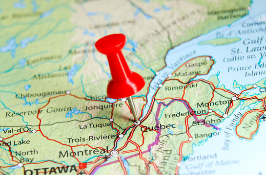 Quebec, Canada pin on map