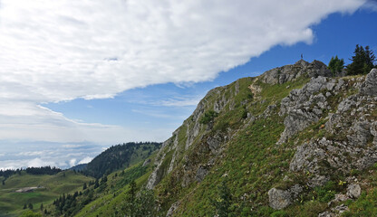 Superbe randonnée vers le sommet de la Dôle en Suisse