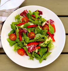 Asparagus and tomato salad