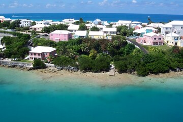 Obraz premium Houses on Hamilton Harbor, Bermuda