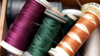 bobines de fil © Anthony PELLIEUX