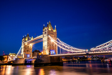 Obraz premium London Tower Bridge by river thames in London, england, UK Twilight, London UK.