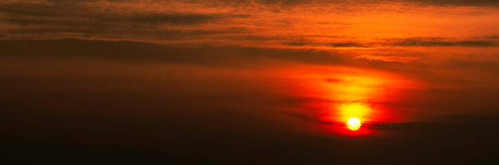 Beautiful sunrise or sunset at sea, Horizon over the water.