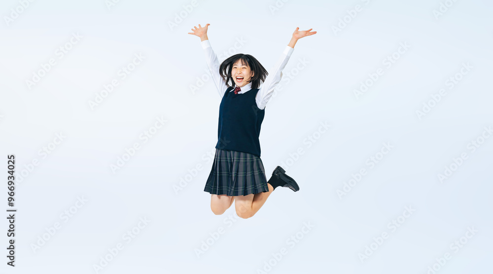 Aufkleber 制服を着て元気にジャンプする女子学生の全身写真（切り抜き背景透過pngも販売しております。作成者リンクから「png」で検索してください）