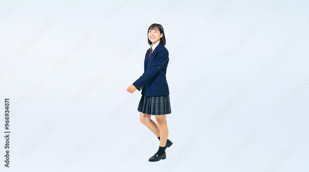 Aufkleber 制服を着て笑顔で歩く女子学生の全身写真（切り抜き背景透過pngも販売しております。作成者リンクから「png」で検索してください）