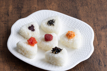 おにぎり　rice ball	