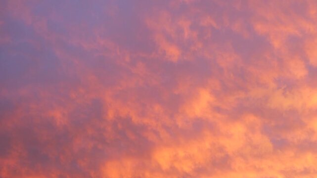夕焼けの雲