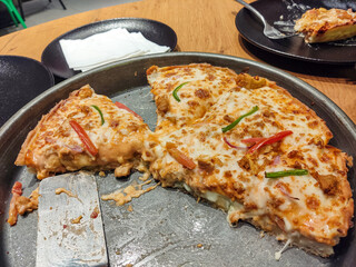 A crown crust pizza is a pizza with pockets of ingredients baked into the crust. Crown crust pizzas...