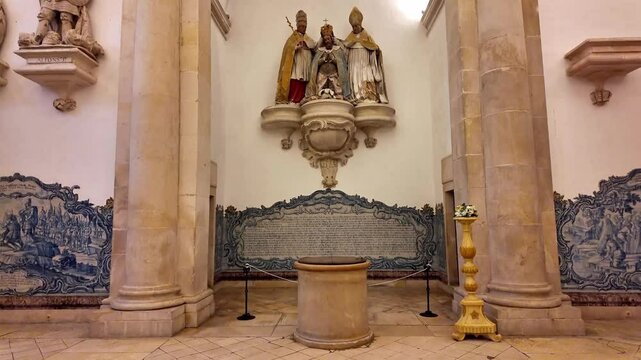 The Hall of the Kings at Alcobaca monastery, Mosteiro de Santa Maria de Alcobaca at Alcobaca, Portugal. A big gothic room with statues of all the kings of portugal
