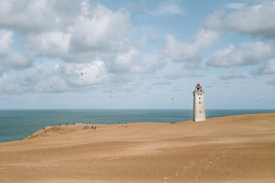 Paraglider am Leuchtturm Rubjerg Knude Fyr