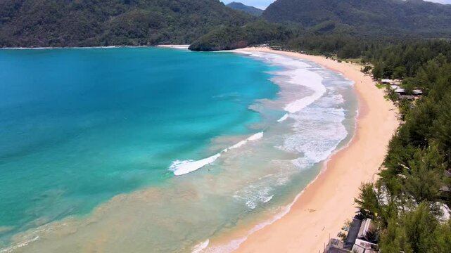 The Rhythmic Ripples on the Shoreline