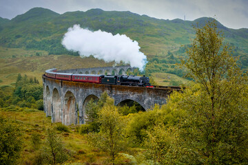 The Jacobite steam train, Glenfinnan Viaduct, Scotland