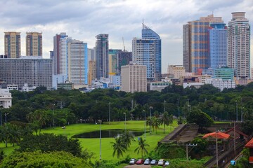 Fototapeta premium Manila city skyline in Philippines