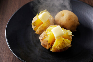 じゃがいもバター　Potatoes with butter