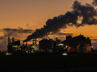 Obraz premium Polish producer of bioethanol and ethanol produced from corn grain. The production plant is located near Nysa in Poland. Methanol and ethanol plant.. View of methanol and ethanol factory.