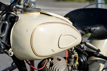 Obraz premium motor de moto, aerografia, grafico, llamas, motos, fila, llantas, motocicletas, carabelas, motoneta, rueda de moto