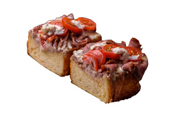 Sandwich with brioche bun, roast beef, tomatoes, stracciatello