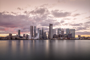 Naklejka premium Canary Wharf at Sunset from the Greenwich Peninsula