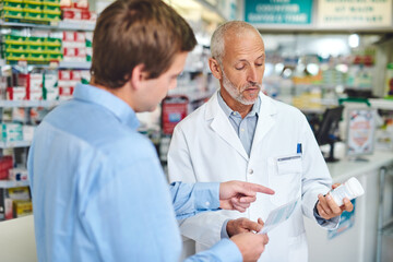 Obraz premium Pharmacy, help and prescription with people in store for pills, advice and medicine. Medical, insurance and antibiotic consulting with pharmacist in clinic for healthcare, drugstore and dispensary