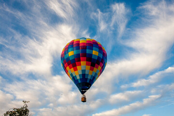 hot air balloons, ballooning, clouds, Napa Valley, early morning, blue sky